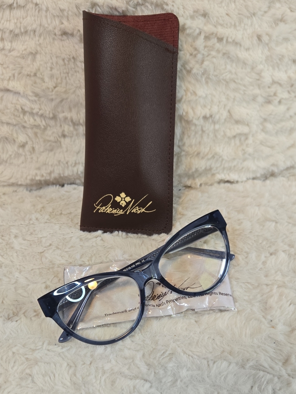 Patricia Nash Translucent Navy Cat-Eye Glasses with Brown Case Cloth +250